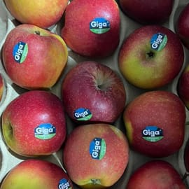 טעים בטירוף. מתוק וקריספי. דומה לפינק ליידי. גדל באיטליה