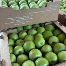 תוצרת מקומית (מושב שעל). ללא ריסוסים על הפרי.